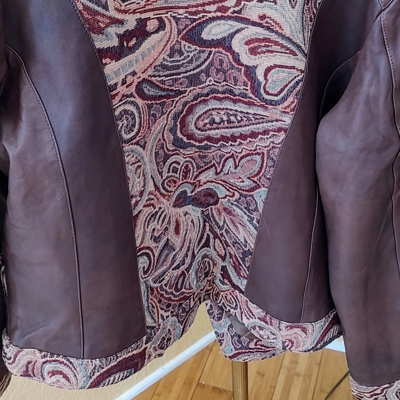 Women's Coldwater Creek brown leather jacket w embroidery trim sz XL - Picture 9 of 15